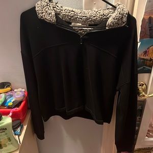 BLACK QUARTER ZIP